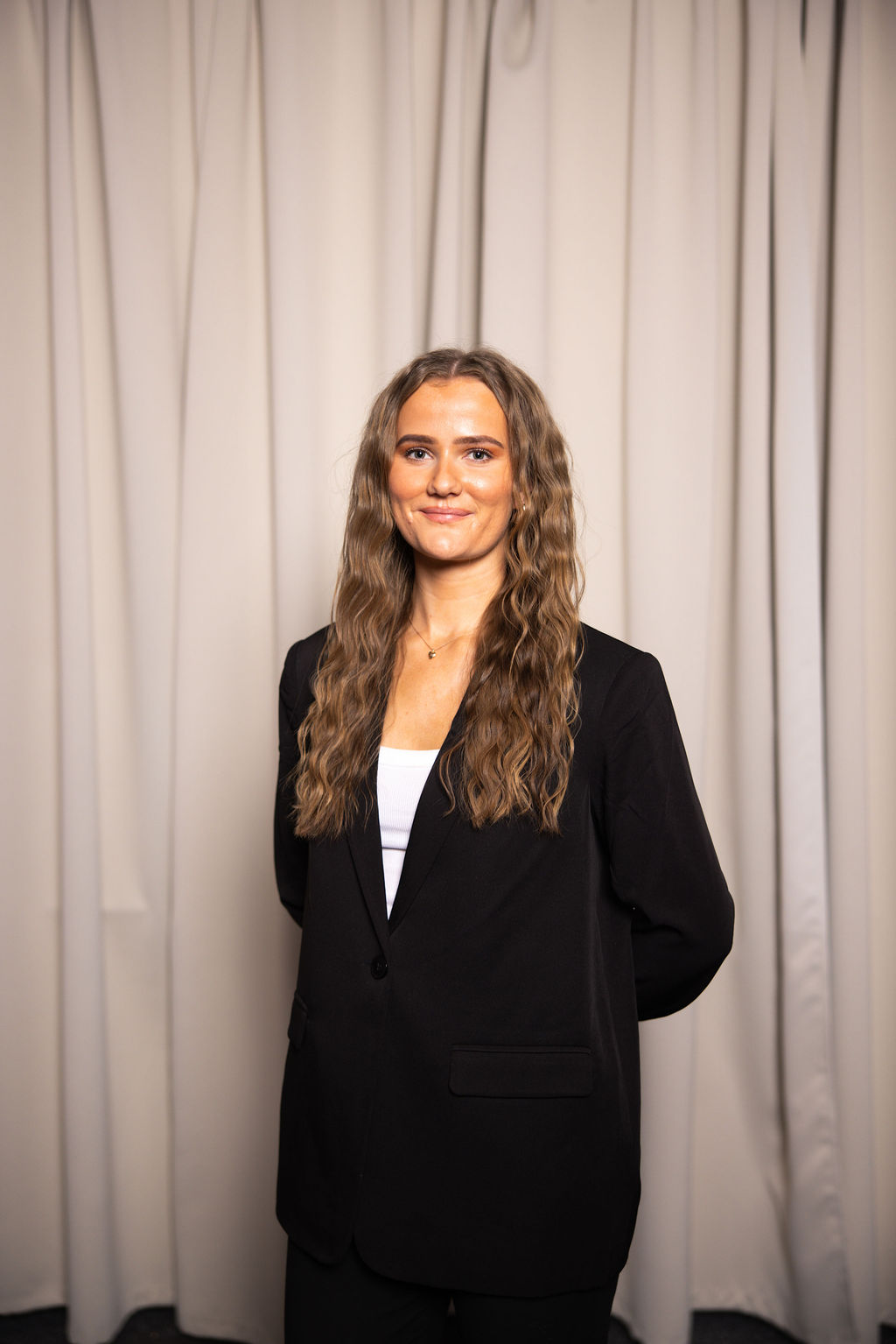 Tindra — Contentkreatör & designerpraktikant på Finemanget, reklambyrå i Örebro